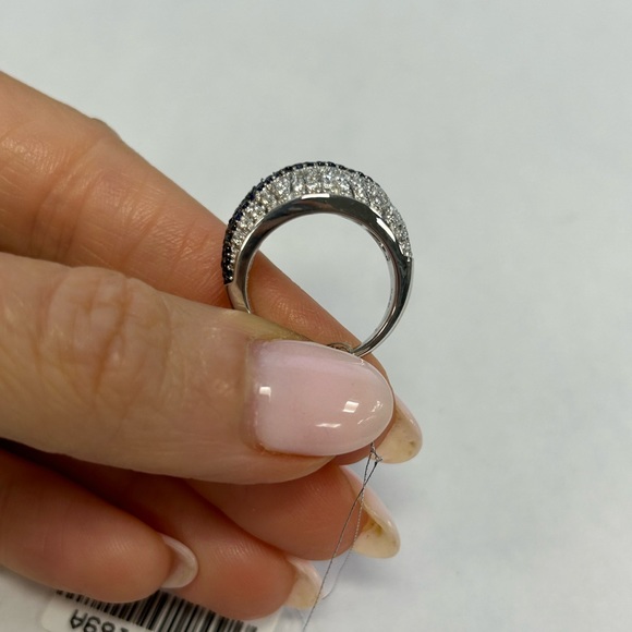 Suzy Levian Sterling Silver Pave White CZ & Blue CZ Ring NWT - Picture 5 of 6